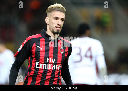 Milano, Italia. 9 dicembre, 2018. Samuel Castillejo del Milan durante la serie di una partita di calcio tra AC Milano e Torino FC. Credito: Marco Canoniero/Alamy Live News Foto Stock