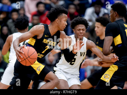 Hyattsville, Maryland, Stati Uniti d'America. L'8 dicembre, 2018. 9 dicembre 2018: Montverde Academy junior Mosè Moody rigidi per il cestello durante il salvataggio ARS Rooter Hoopfest nazionale a DeMatha High School di Hyattsville, Maryland il 9 dicembre 2018. In azione tra livello nazionale heavywieghts classificato, #1 Montverde sconfitto #11 San Paolo VI 57-50 e #2 IMG Academy sconfitto #6 DeMatha 73-67 Scott Serio/Eclipse Sportswire/CSM/Alamy Live News Foto Stock