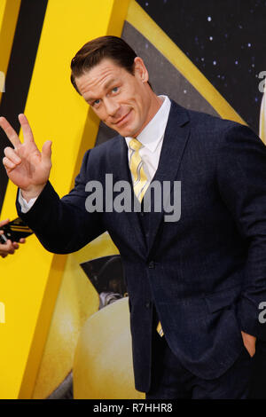 Los Angeles, Stati Uniti d'America. 9 Dic 2018. John Cena alla premiere di Paramount Pictures' 'Bumblebee" tenutasi presso la leva TCL Teatro Cinese a Hollywood, CA, 9 dicembre, 2018. Foto di Giuseppe Martinez / PictureLux Credito: PictureLux / Hollywood Archive/Alamy Live News Foto Stock