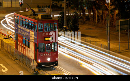 Il famoso tram iconico, Hong Kong, Cina. Foto Stock