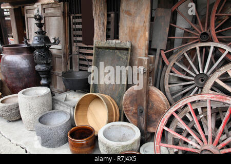 Giappone - strumento rurale shop a Takayama, famosa città vecchia. Prefettura di Gifu. Foto Stock