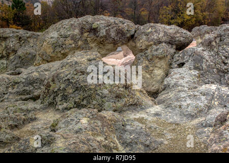 Parte del fenomeno naturale di funghi di pietra. Foto Stock