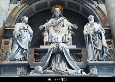 Un monumento di Papa Pio VIII nel Rinascimento italiano papale Basilica Maggiore di San Pietro in Vaticano (Basilica Papale di San Pietro in Vaticano) elenco Foto Stock