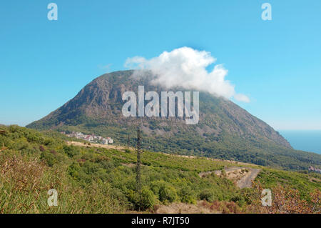 Ayu-Dag o Medved'-gora picco, montagne della Crimea, Crimea, Ucraina Foto Stock