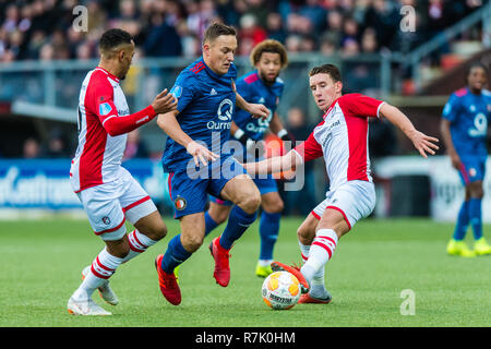 Emmen, Paesi Bassi 09 dicembre 2018 Calcio Eredivisie olandese: FC Emmen v Feyenoord Foto Stock