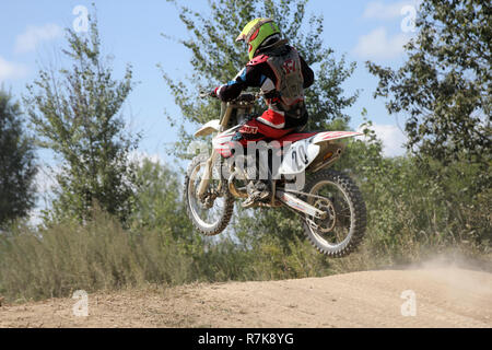 ARSENYEV, Russia - 30 ago: Rider partecipa al round di t Foto Stock