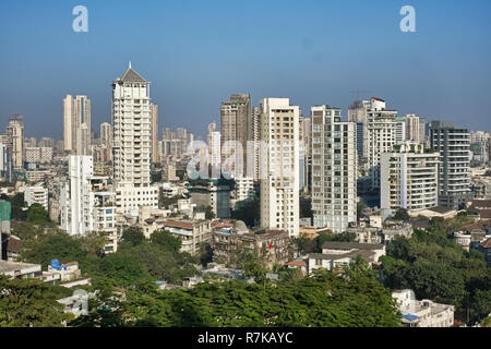 Vista da Pramod Navalkar Galleria di visualizzazione (aperto nel 2018) in Mumbai, India oltre il Malabar Hill, l'area di Girgaum e oltre Foto Stock