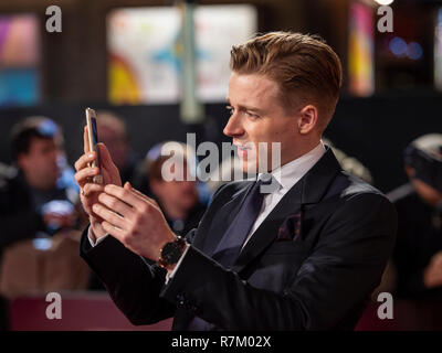 Londra, Regno Unito. 10 dic 2018. Jack Lowden assiste la premiere europeo di 'Mary Regina di Scozia' a Cineworld Leicester Square il 10 dicembre 2018 a Londra, Inghilterra. Credito: Gary Mitchell, GMP Media/Alamy Live News Foto Stock