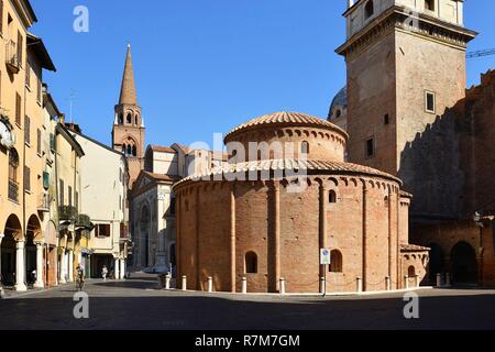 L'Italia, Lombardia, Mantova (Mantova), classificato come patrimonio mondiale dall' UNESCO, Piazza delle Erbe e la Rotonda di San Lorenzo e itinerari segreti di Palazzo Ducale Foto Stock