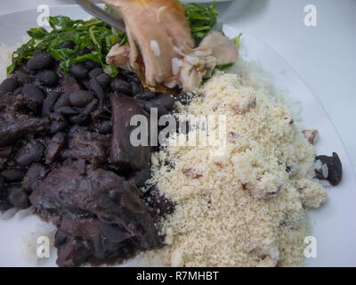 Farofa, tostato farina di manioca, cibo brasiliano Foto stock - Alamy