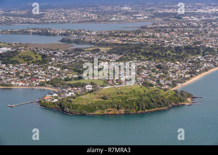 Antenna panoramiche sul paesaggio urbano della città di Auckland, CBD, bridge e dal porto di Waitemata e Golfo di Hauraki, Nuova Zelanda Foto Stock