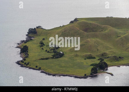 Antenna panoramiche sul paesaggio urbano della città di Auckland, CBD, bridge e dal porto di Waitemata e Golfo di Hauraki, Nuova Zelanda Foto Stock