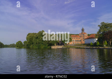 Uno sguardo sul bellissimo castello di Eutin in Germania. Foto Stock