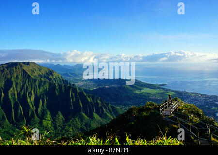 Scala verso il cielo (l'haiku scale) Oahu, Hawaii Foto Stock