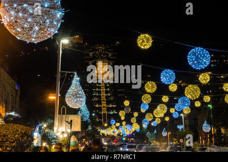 Haifa, Israele - 1 Dicembre 2018 : vacanze ornamenti di luce nella Colonia Tedesca, Haifa, Israele Foto Stock