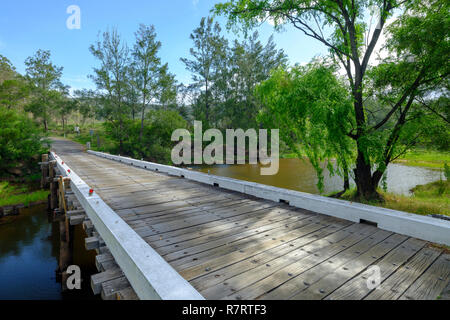 Paynes attraversando Ponte sulla strada tra Wollombi e rotto nella Hunter Valley, NSW, Australia Foto Stock