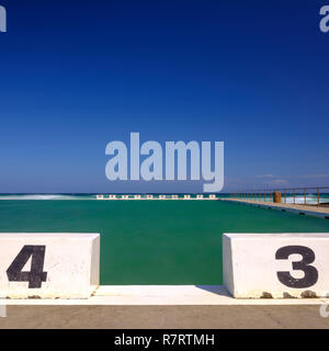 Merewether bagni di mare nei pressi di Newcastle, NSW, Australia Foto Stock