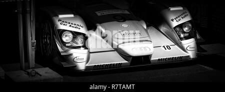 La parte anteriore di un Audi R8 LMP1 Le Mans racing car. Foto Stock