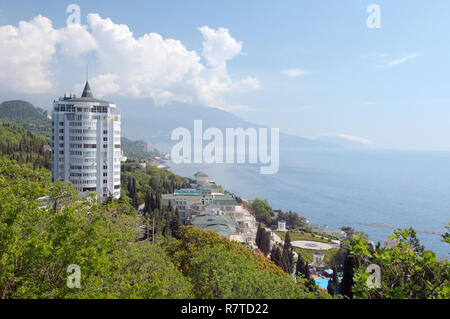 Vista panoramica della maggiore Yalta, Yalta, Crimea, Ucraina Foto Stock