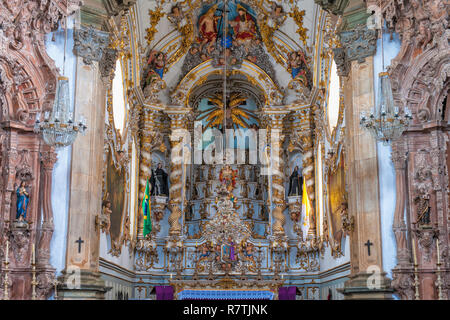 Altare maggiore, Sao Francisco de Assis Chiesa, vista interna, Sao Joao del Rey, Minas Gerais, Brasile Foto Stock