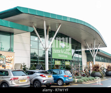 Trentham Gardens negozio principale edificio e garden center gestito da St Modwens Foto Stock