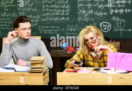 Lo studente è consapevole del fatto che egli è una parte importante del gruppo. Migliori educatori ricorda l importanza di essere allievi della formazione permanente. Gli studenti hanno una debolezza in alcuni soggetti. Foto Stock