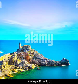 Portovenere la chiesa di San Pietro. Cinque Terre, Cinque Terre Liguria Italia Europa. Foto Stock