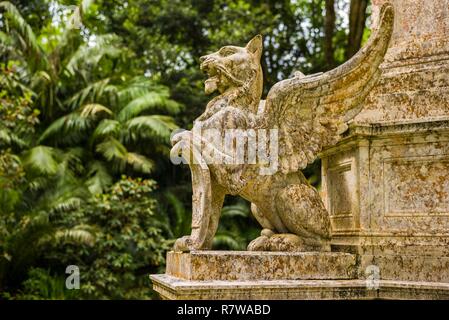 Portogallo Azzorre, isola Sao Miguel, Furnas, Terra Nostra Garden, Monumento fare Vicondes di Praia e de Monforte, monumento alla ex royal proprietari dei giardini Foto Stock