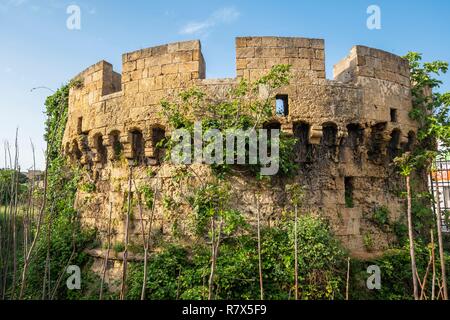 L'Italia, Puglia, regione salentina, Brindisi, centro storico, i bastioni della città, Torrione dell'Inferno costruito nel XV secolo Foto Stock