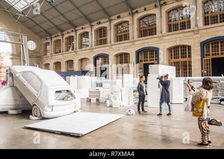 Francia, Parigi, il Centquatre, artistiche innovative e di istituzioni culturali Foto Stock