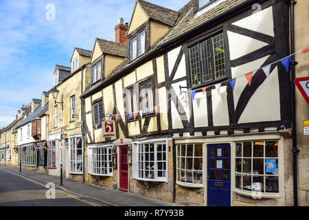 Periodo case, North Street, Winchcombe, Gloucestershire, England, Regno Unito Foto Stock
