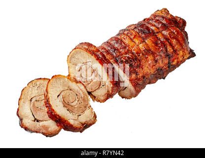 Porchetta - salato, grassi, e disossate umido arrosto di maiale della tradizione culinaria italiana, tagliata a fette di carne di maiale arrotolata pancetta, isolati su sfondo bianco, vicino Foto Stock