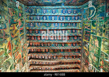 Debré Berhan Selassie Chiesa, antiche pitture murali che decorano gli interni, Gondar, Amhara Region, Etiopia Foto Stock