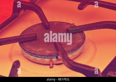 Stufa turbo bruciatore con fiamma ardente closeup Foto stock - Alamy