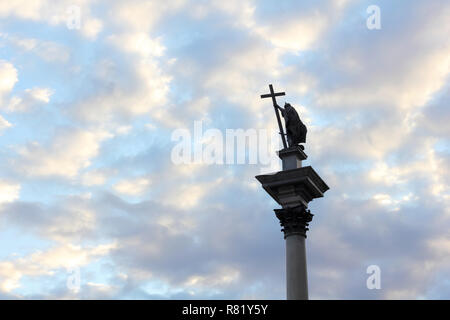 Il Barocco Sigismondo la colonna a Varsavia nella luce della sera Foto Stock