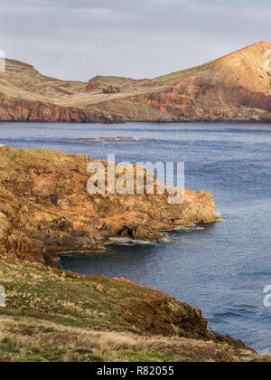 Ponta do Furado (Ponta do Sao Lourenco) nell'isola di Madeira, Portogallo. Foto Stock