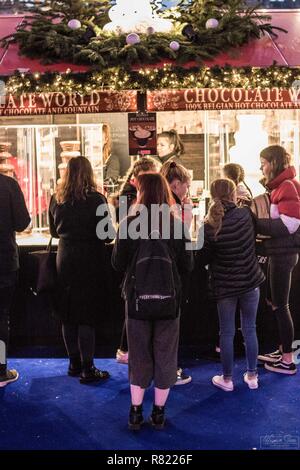 Edimburgo MERCATINI DI NATALE 2018. Editoriale di Edimburgo. Edimburgo in inverno. Foto Stock