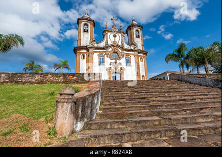 Nossa Senhora do Carmo chiesa nel centro storico di Ouro Preto, un sito Patrimonio Mondiale dell'UNESCO, Ouro Preto, Minas Gerais Foto Stock