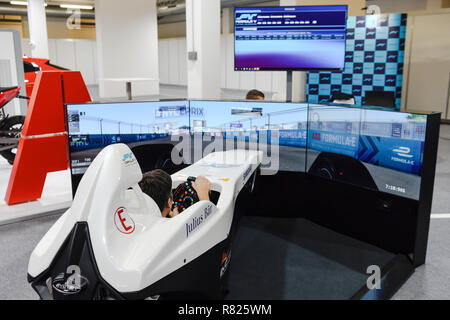 Formula e racing simulatore di auto, Zurigo motor show, Zurigo, Svizzera Foto Stock