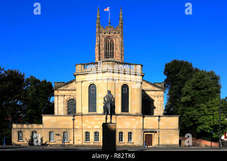 Sud vista di Derby Cathedral Chiesa di Tutti i Santi, Cathedral Quarter, Derby City Centre, Derbyshire, England, Regno Unito Foto Stock