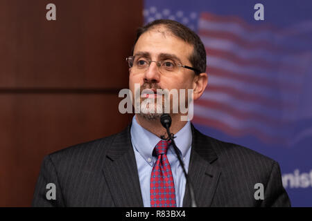 Washington DC, Stati Uniti d'America. 12 dic 2018. Daniel Shapiro (Dan Shapiro), ex Ambasciatore degli Stati Uniti a Israele, presso la American movimento sionista / AZM Washington Forum: rinnovare l'impegno Bipartisan in piedi con Israele e il Sionismo nel Capitol Visitor Center di Washington il 12 dicembre 2018. Credito: Michael Brochstein/Alamy Live News Foto Stock