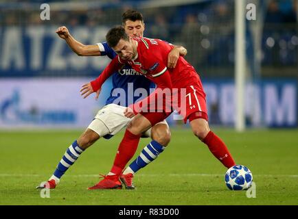 Gelsenkirchen, Deutschland. Undicesimo Dec, 2018. firo: 11.12.2018, calcio, Champions League, stagione 2018/2019, FC Schalke 04 - Lokomotiv Mosca, duelli, Grzegorz KRYCHOWIAK, Lokomotiv Mosca, figura intera, | Utilizzo di credito in tutto il mondo: dpa/Alamy Live News Foto Stock