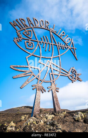 Mirador del Rio segno, Lanzarote, Isole Canarie Foto Stock