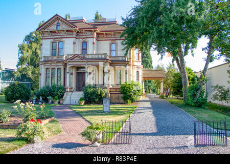 Agosto 25, 2014, PUYALLUP, WA: la storica Meeker Mansion fu costruita tra il 1886 ed il 1890 e restaurata nel 1970. Ora serve come un museo locale. Foto Stock