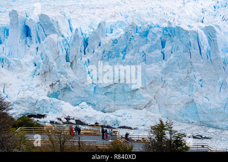 Ghiacciaio Perito Moreno nel parco nazionale Los Glaciares in Argentina Foto Stock