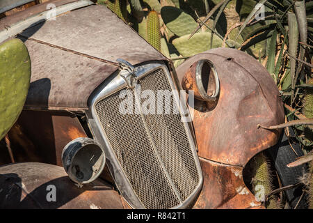 I dettagli di vecchie, rusten vetture Foto Stock