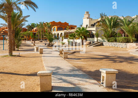 Passeggiata nel centro cittadino. El Gouna, Egitto, Nord Africa Foto Stock