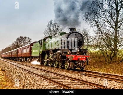 Mayflower treno a vapore sottoposto a prove di carico prima di entrare in servizio, passando attraverso Bentham sulla linea Lancaster-Leeds Foto Stock