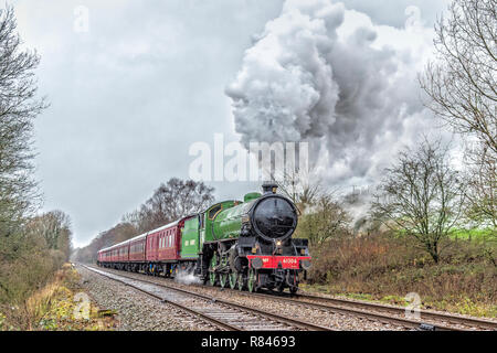 Mayflower treno a vapore sottoposto a prove di carico prima di entrare in servizio, passando attraverso Bentham sulla linea Lancaster-Leeds Foto Stock