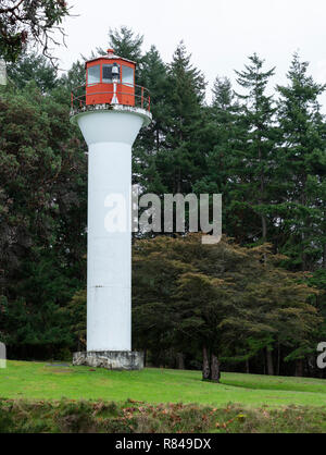 Pass attivo faro di Georgina punto su Mayne Island in British Columbia, Canada. Foto Stock